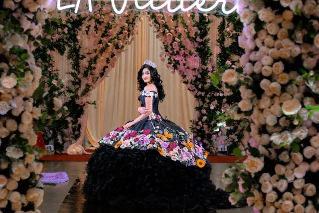 La Glitter Designers Quinceanera Dress Stores